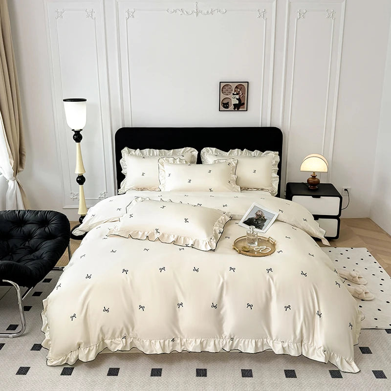 3-Piece Lace Duvet Cover Set – Black Dot Print Bedding