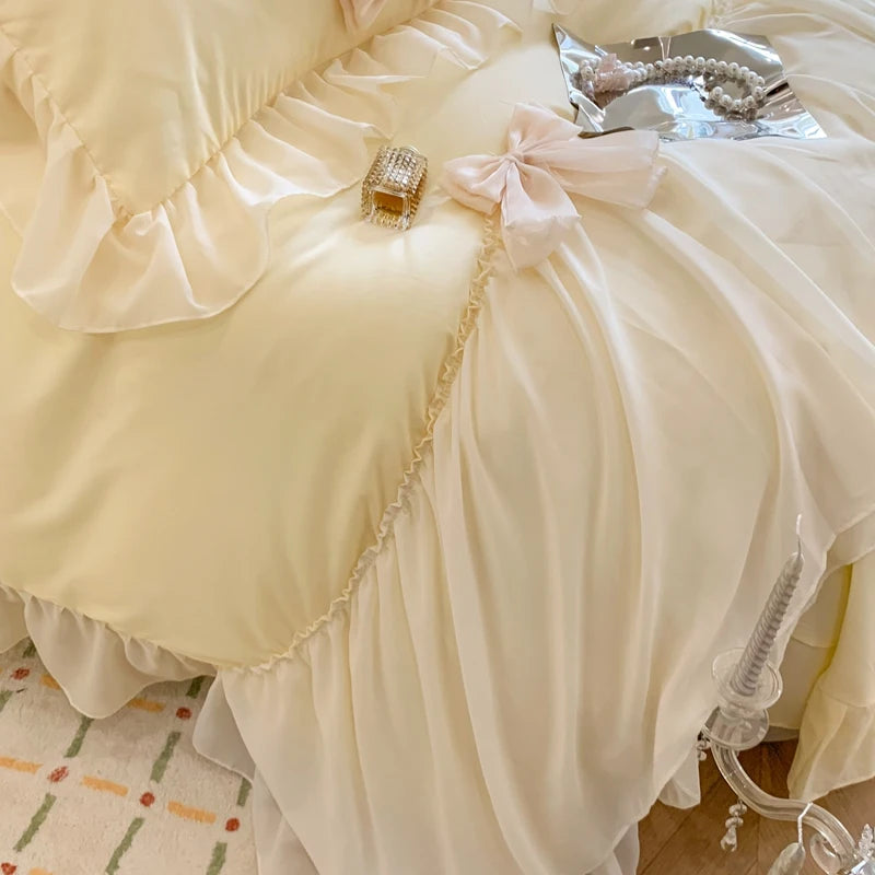 3-Piece White Ruffled Bedding Set – Soft Duvet Cover & Pillowcases