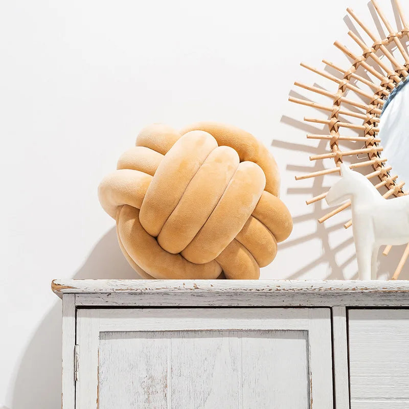 Art Décor Knot Ball  Pillow