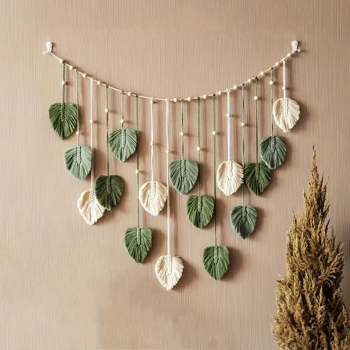 Modern Woven Wall Décor – Bohemian Style with Green Leaves