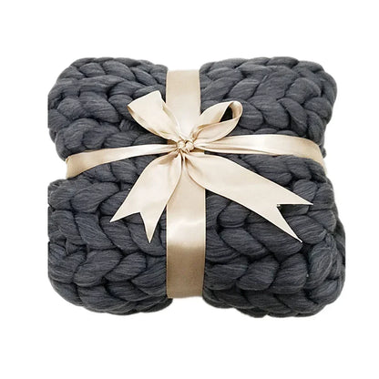 Chunky Knit Throw Blanket – Nordic Hand-Woven