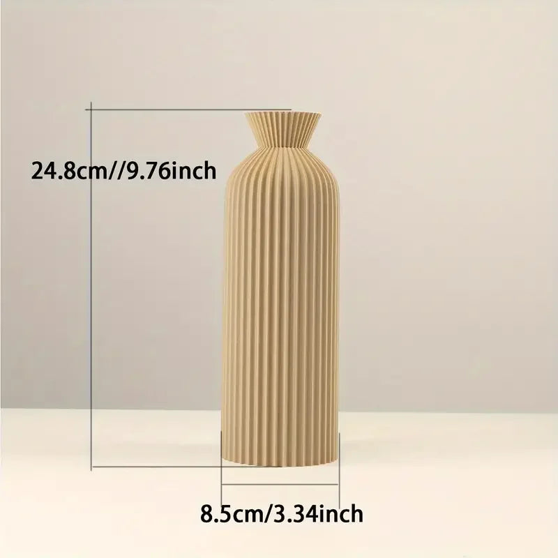 Elegant Plastic Vase – Boho Chic Centrepiece