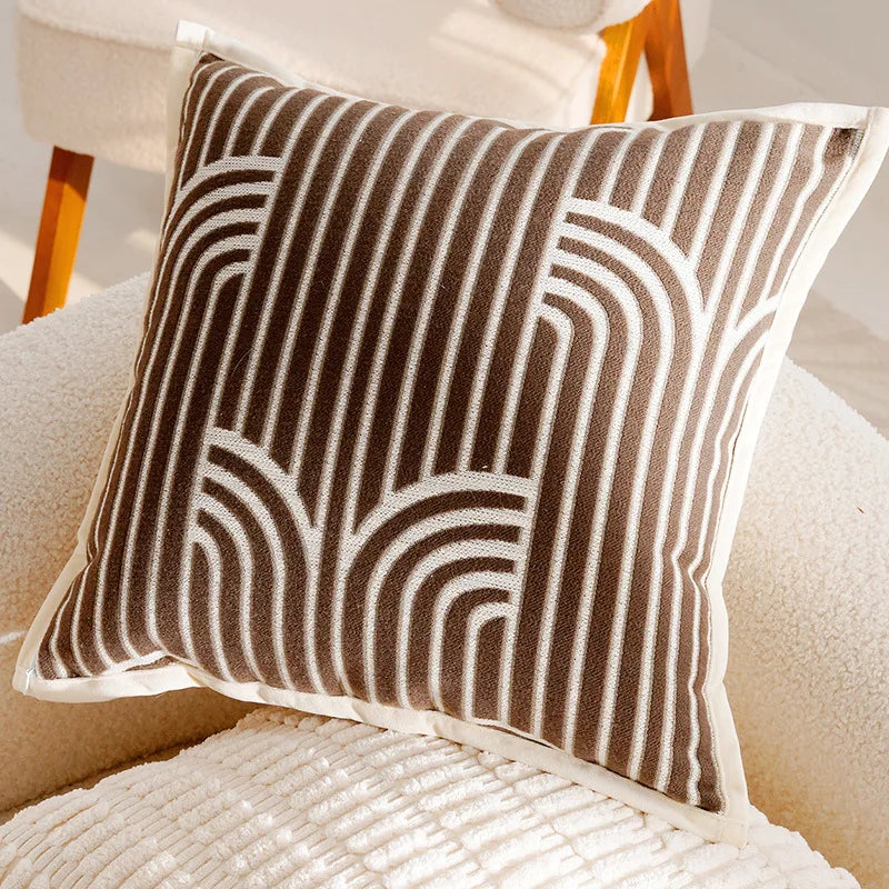 Light Luxury Decorative Pillow Cover – Brown