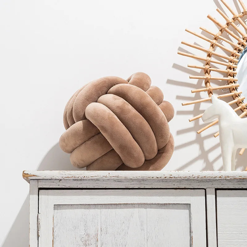 Art Décor Knot Ball  Pillow